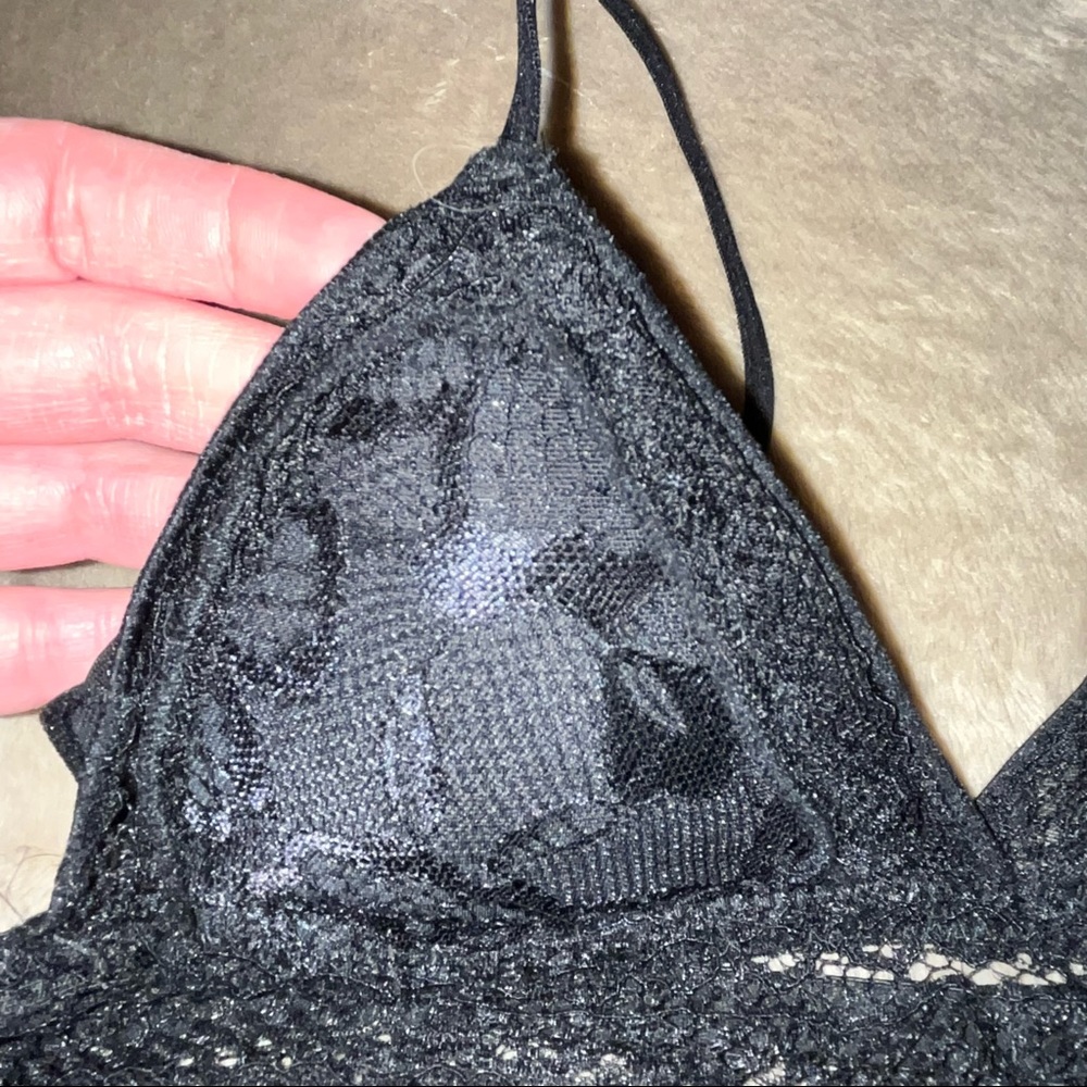 Bundle of PINK Victoria’s Secret Wear Everywhere Bra and Wallflower Bralette - Picture 10 of 16